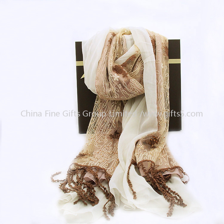 Luxury scarf with tassels for women