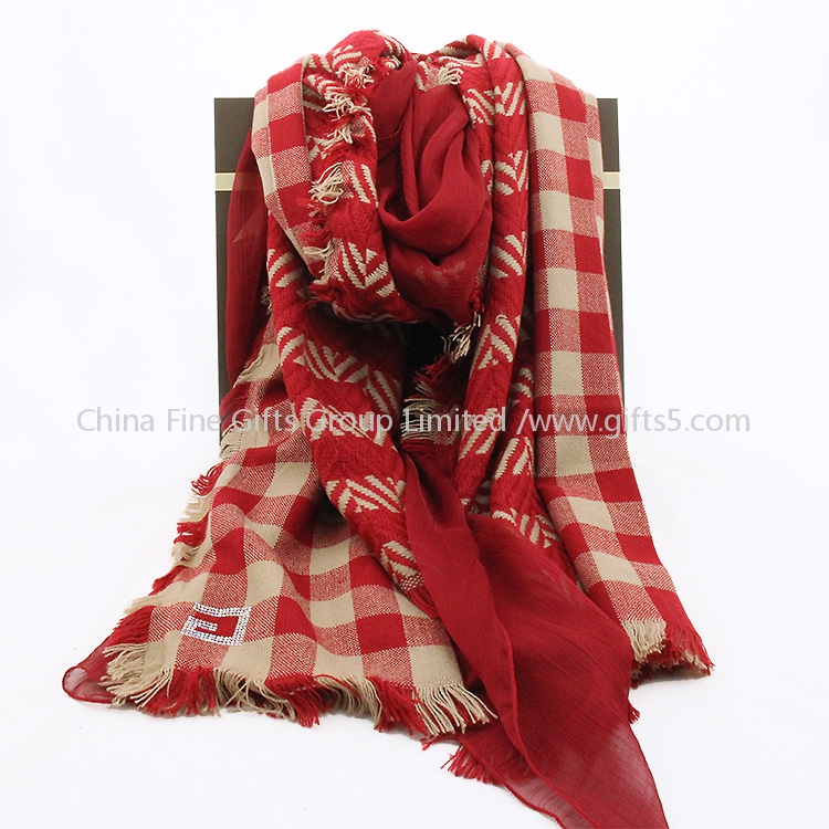Fashionable plaid knit scarf for new year gift