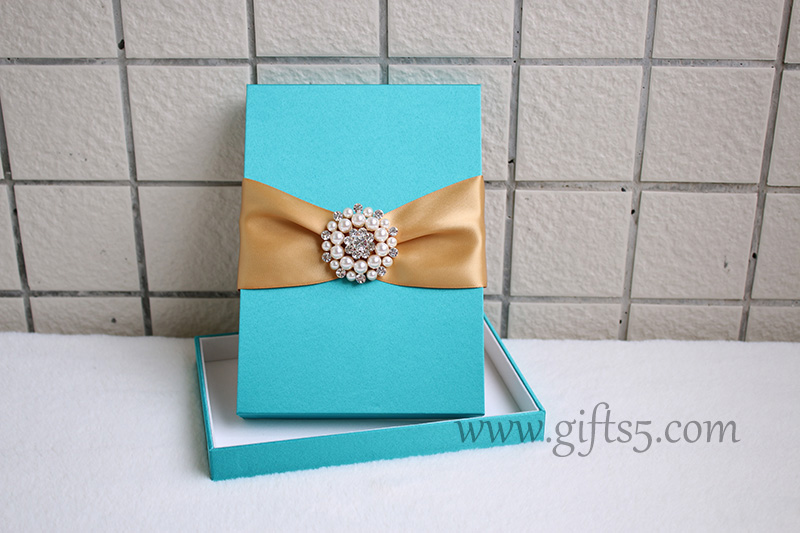 High end white silk boxes,silk wedding invitation boxes wholesale