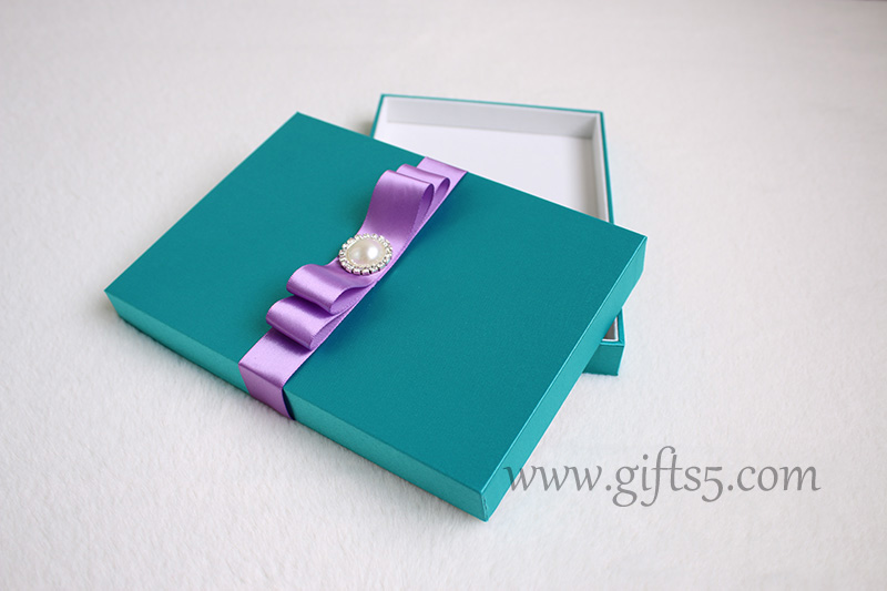 High end white silk boxes,silk wedding invitation boxes wholesale