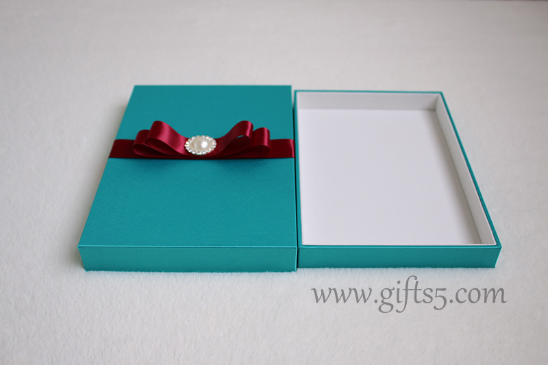 High end white silk boxes,silk wedding invitation boxes wholesale