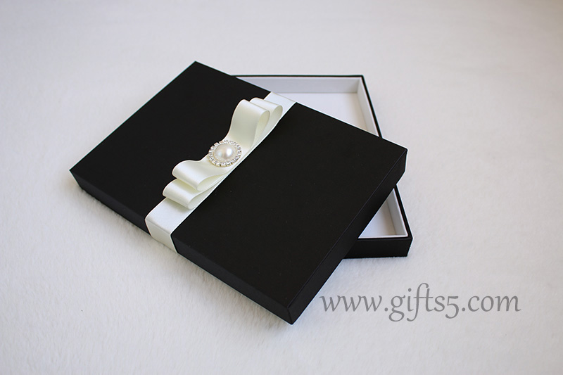 Elegant Wedding invitation boxes,silk boxes for invitations