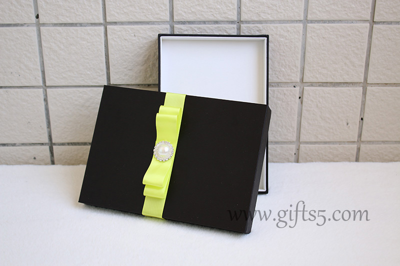 Elegant Wedding invitation boxes,silk boxes for invitations