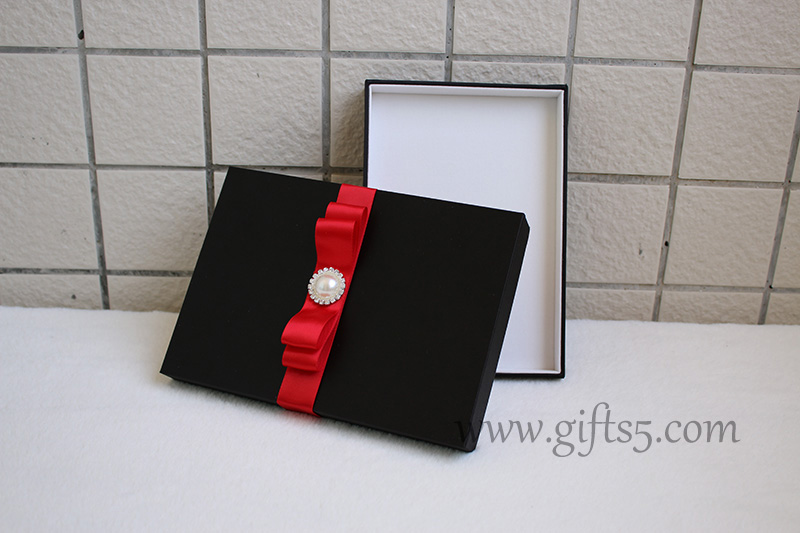 Elegant Wedding invitation boxes,silk boxes for invitations