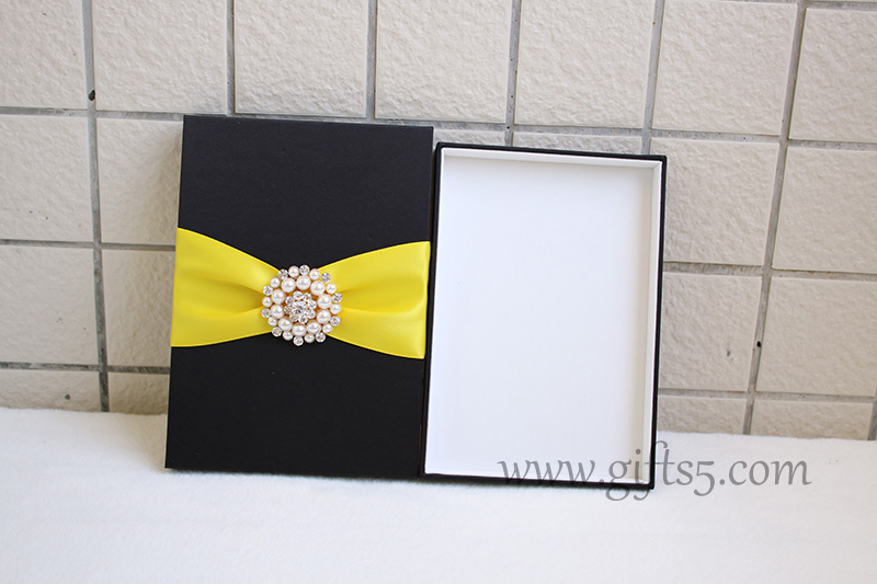 Elegant Wedding invitation boxes,silk boxes for invitations