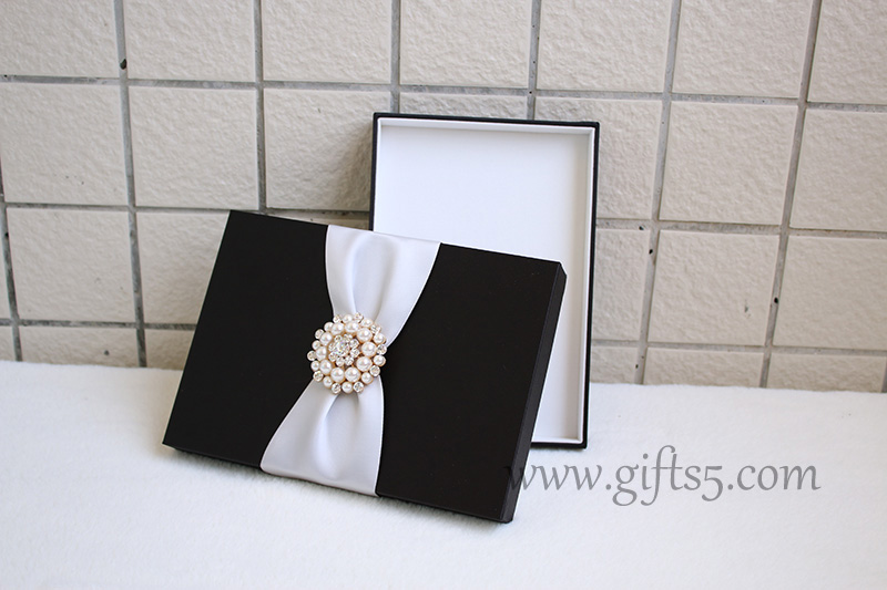 Elegant Wedding invitation boxes,silk boxes for invitations