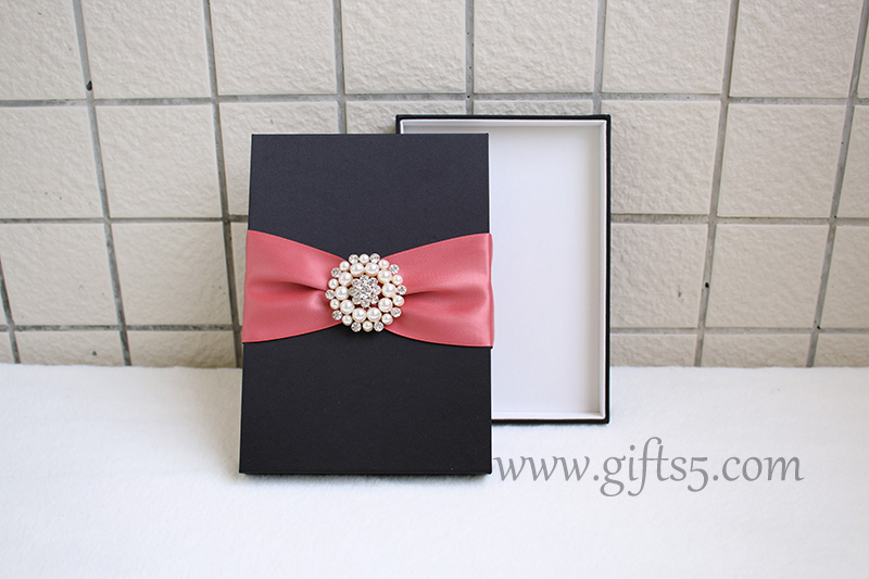 Elegant Wedding invitation boxes,silk boxes for invitations