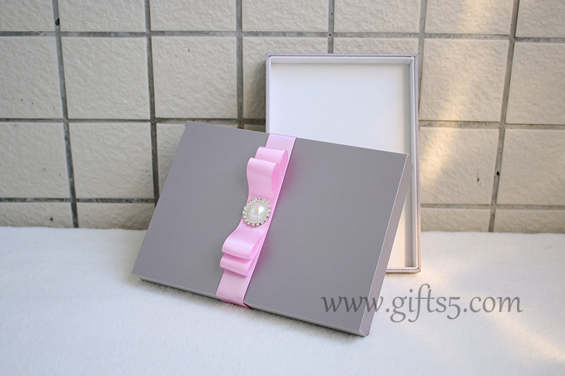 Elegant Wedding invitation boxes,silk invitation boxes wholesale