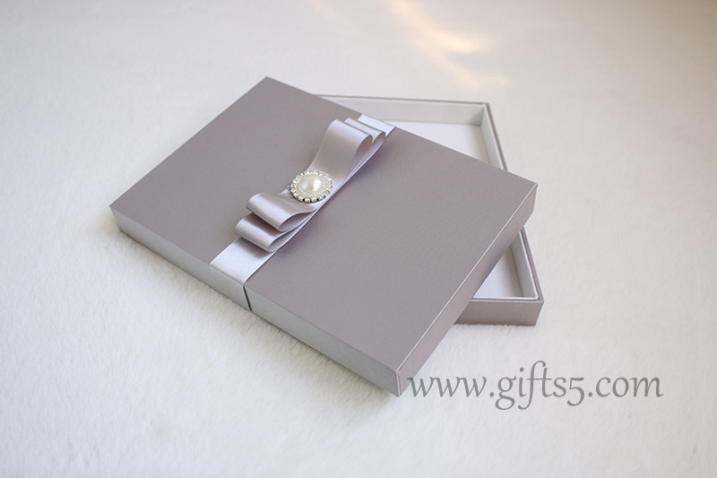 Elegant Wedding invitation boxes,silk invitation boxes wholesale