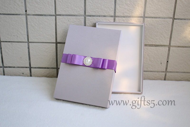 Elegant Wedding invitation boxes,silk invitation boxes wholesale