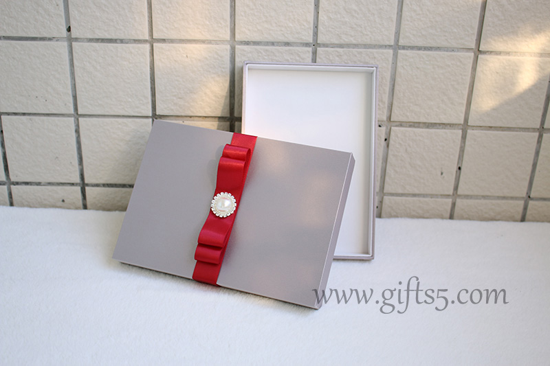 Elegant Wedding invitation boxes,silk invitation boxes wholesale