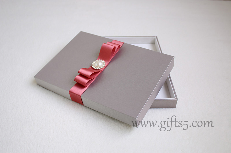 Elegant Wedding invitation boxes,silk invitation boxes wholesale